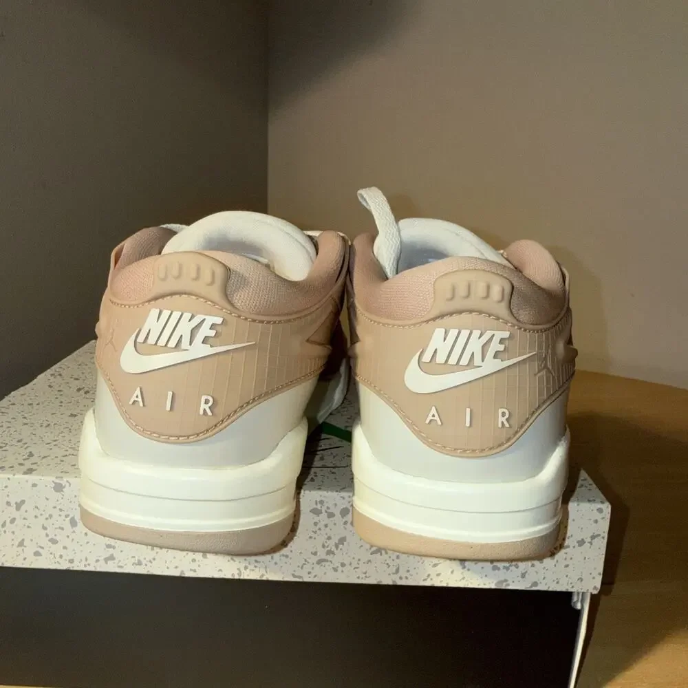 Size 8 - Air Jordan 4 RM HEMP/LT OREWOOD BRN-SAIL